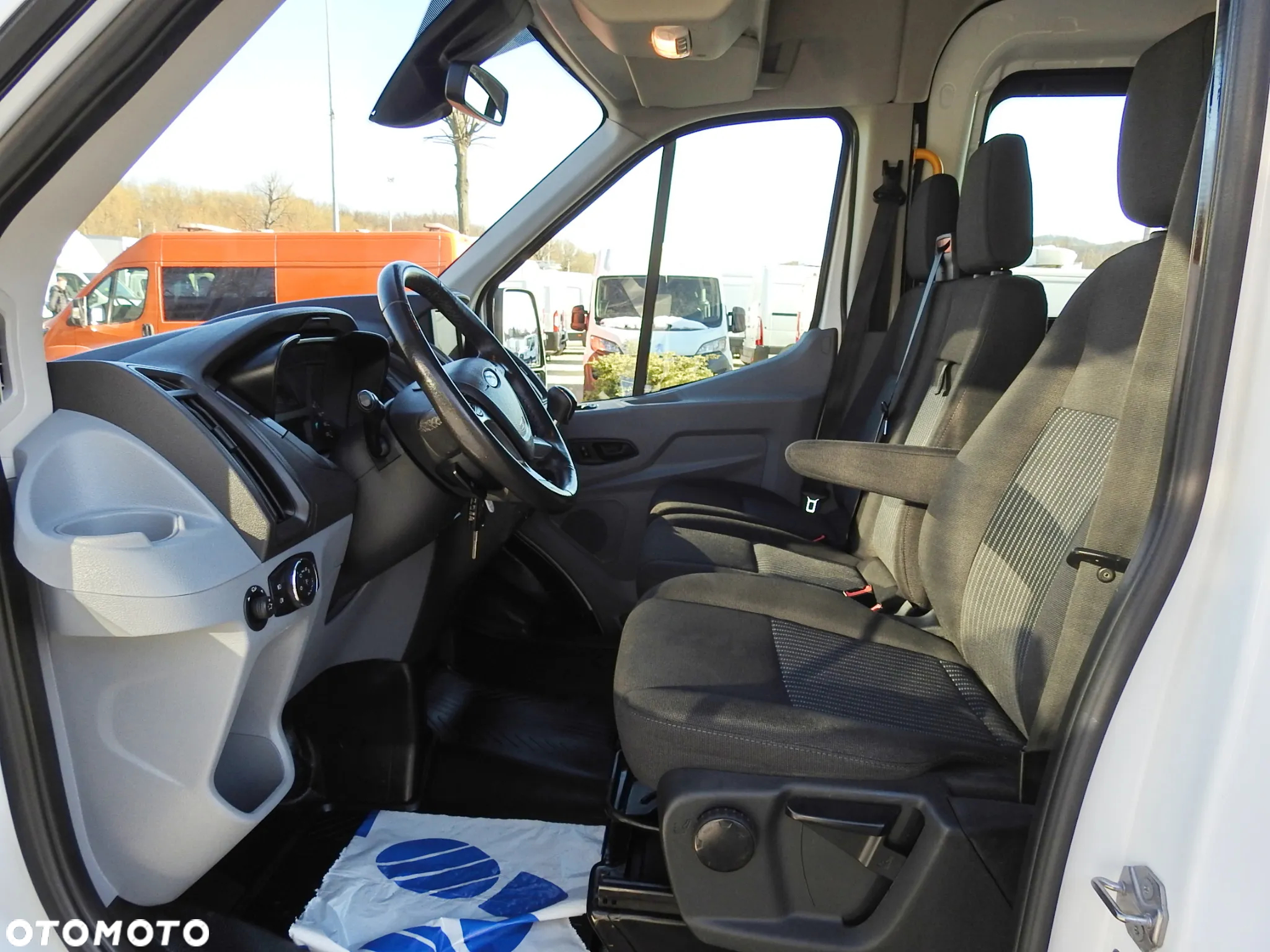 Ford TRANSIT  FURGON BRYGADÓWKA 6 MIEJSC TEMPOMAT NAWIGACJA LEDY KLIMATYZACJA 130KM [ D87143 ] - 25