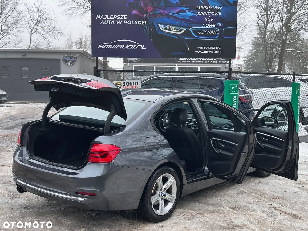 BMW Seria 3 328i xDrive Sport-Aut - 11