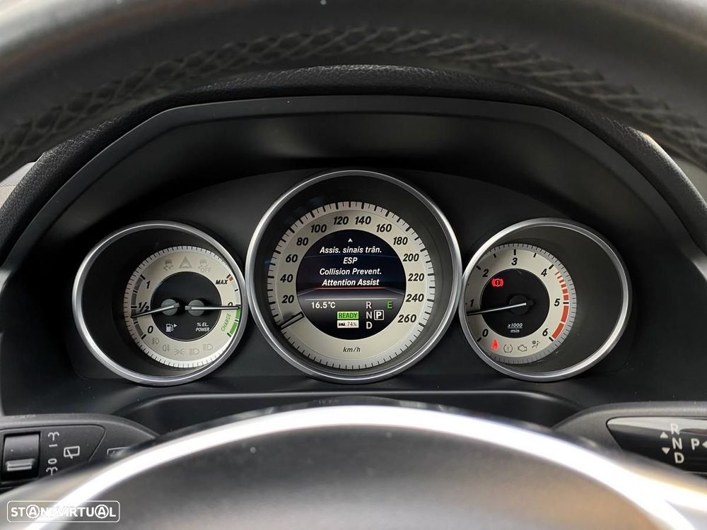 Mercedes-Benz E 300 Bluetec Hybrid Avantgarde - 23