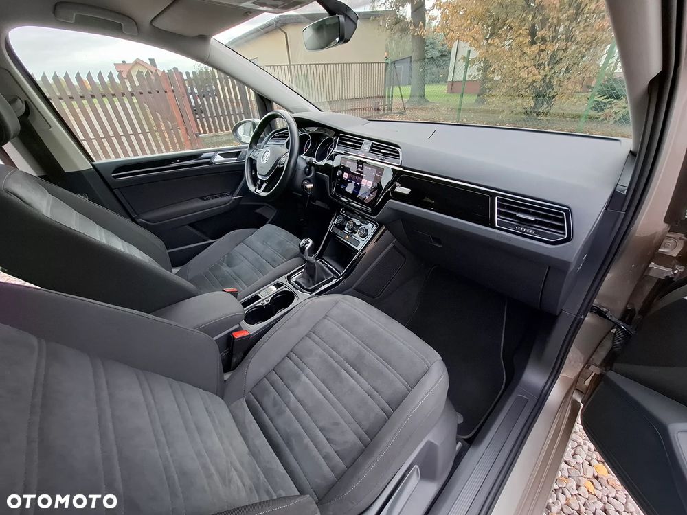 Volkswagen Touran 1.5 TSI EVO Highline - 13