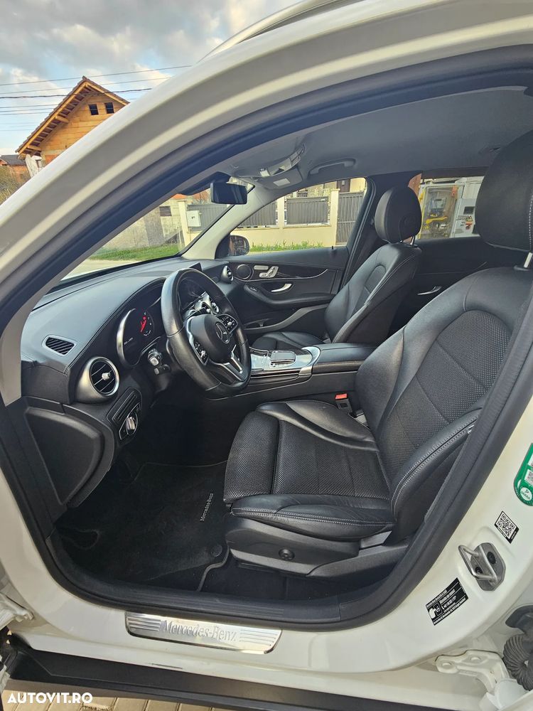 Mercedes-Benz GLC 300 e 4MATIC - 15