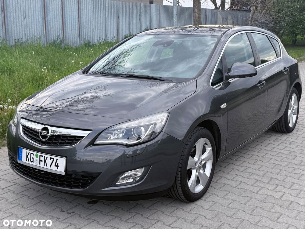 Opel Astra 1.4 Turbo Cosmo - 1