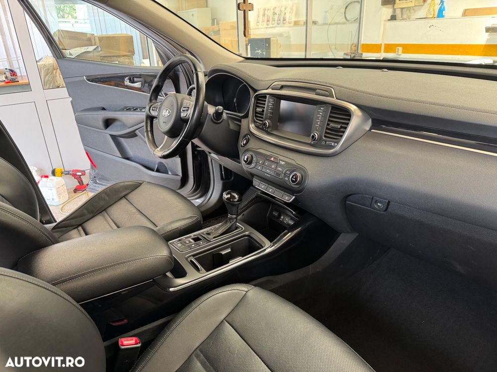 Kia Sorento 2.2 DSL 6AT 4x4 Cosmo - 12
