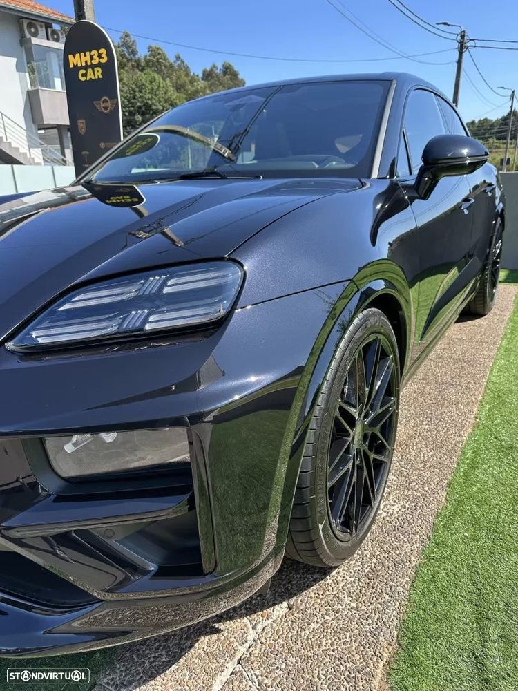 Porsche Macan Electric Turbo - 8