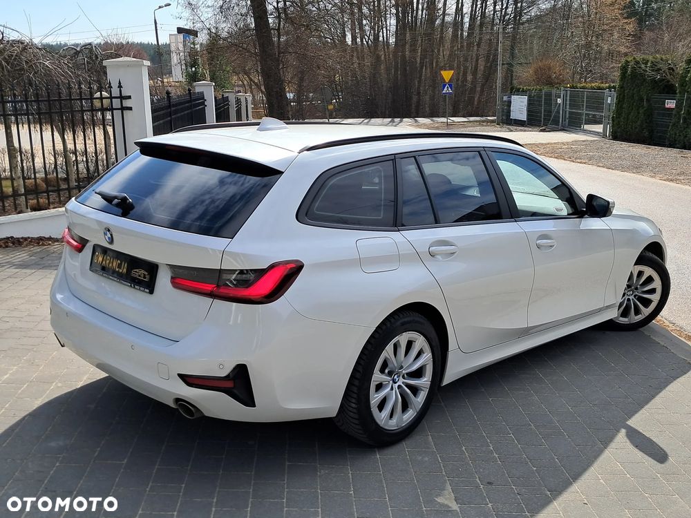 BMW Seria 3 318d Edition Luxury Line Purity - 8
