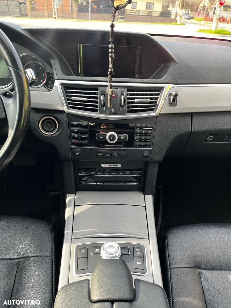 Mercedes-Benz E 350 CDI DPF BlueEFFICIENCY 7G-TRONIC Avantgarde - 12