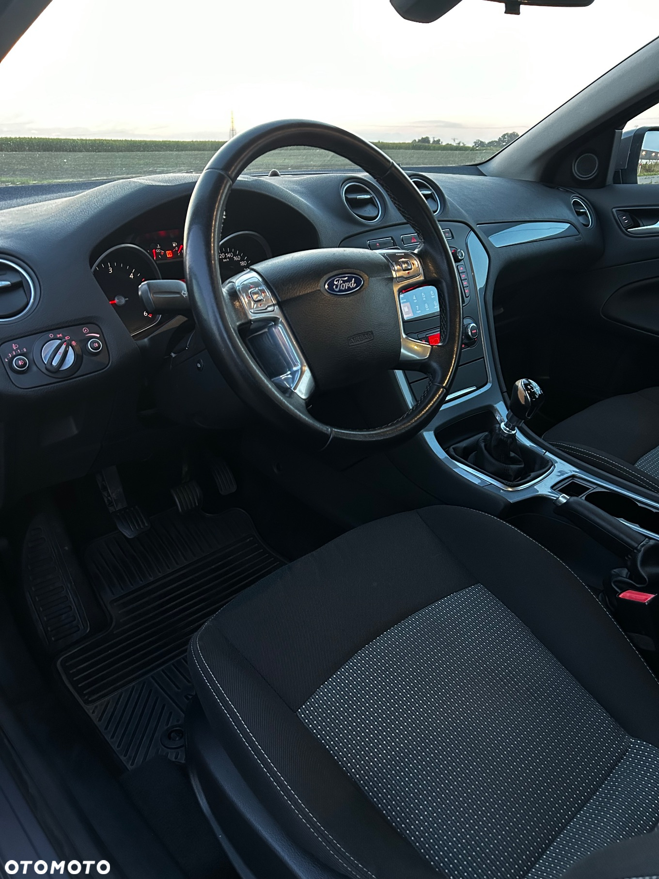 Ford Mondeo 1.6 TDCi Trend - 14