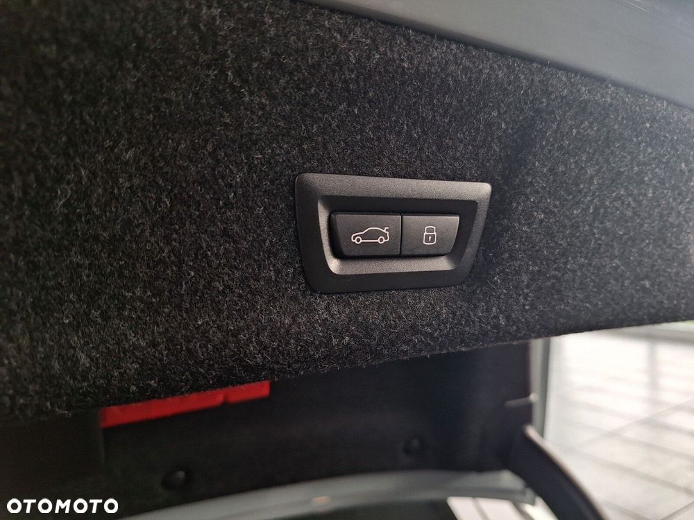 BMW Seria 3 320d xDrive M Sport sport - 19