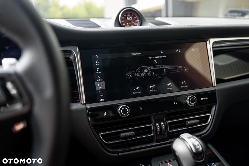 Porsche Macan S - 23
