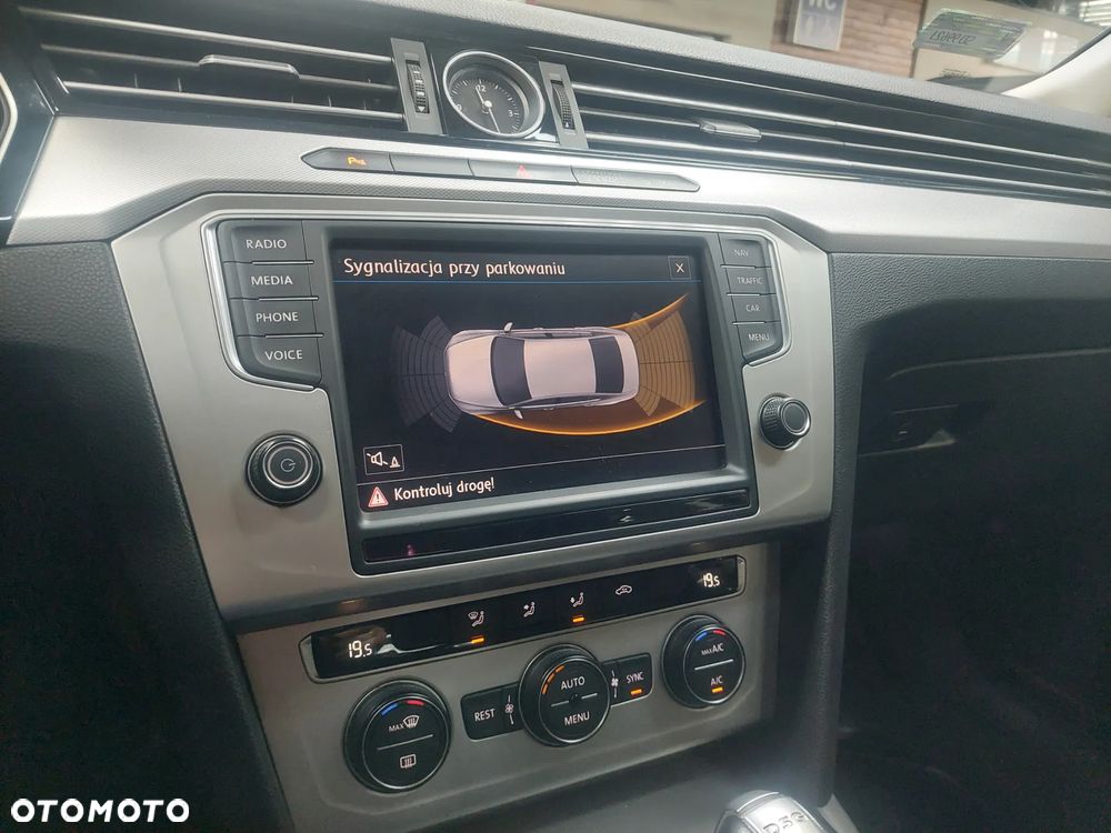 Volkswagen Passat 2.0 TDI BMT Comfortline DSG7 - 23