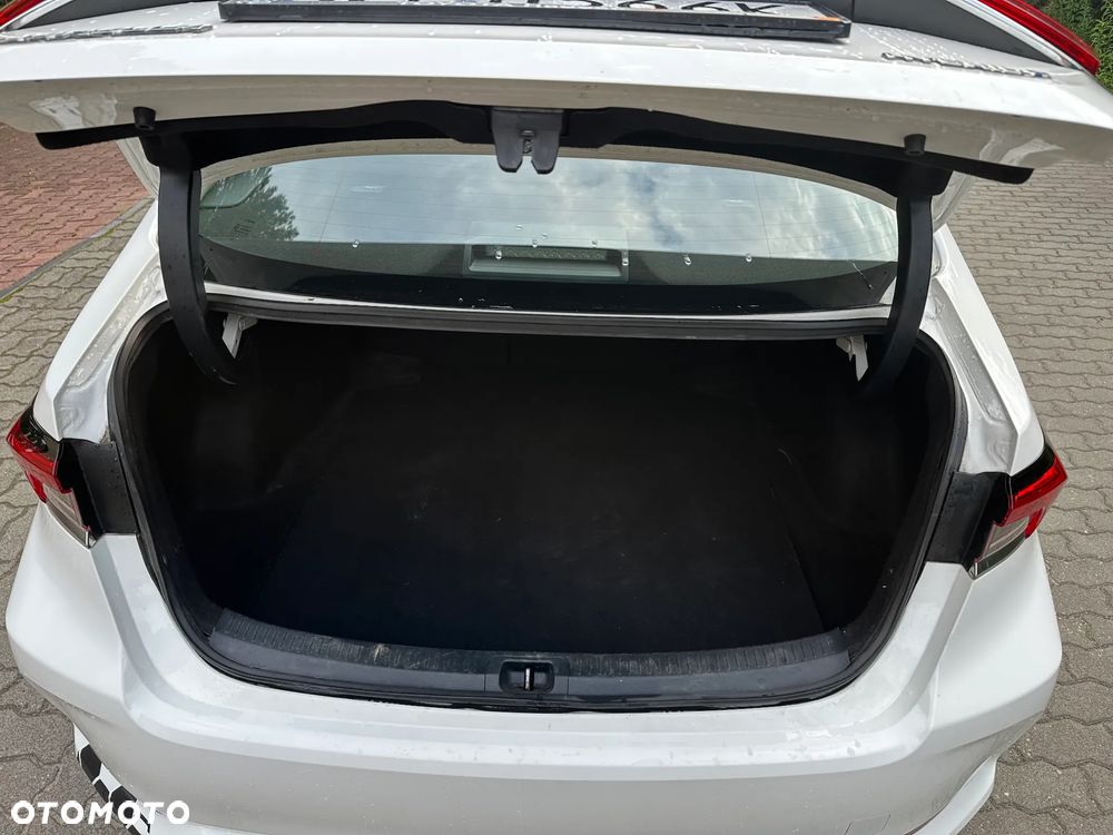 Toyota Corolla 1.8 Hybrid Comfort - 10
