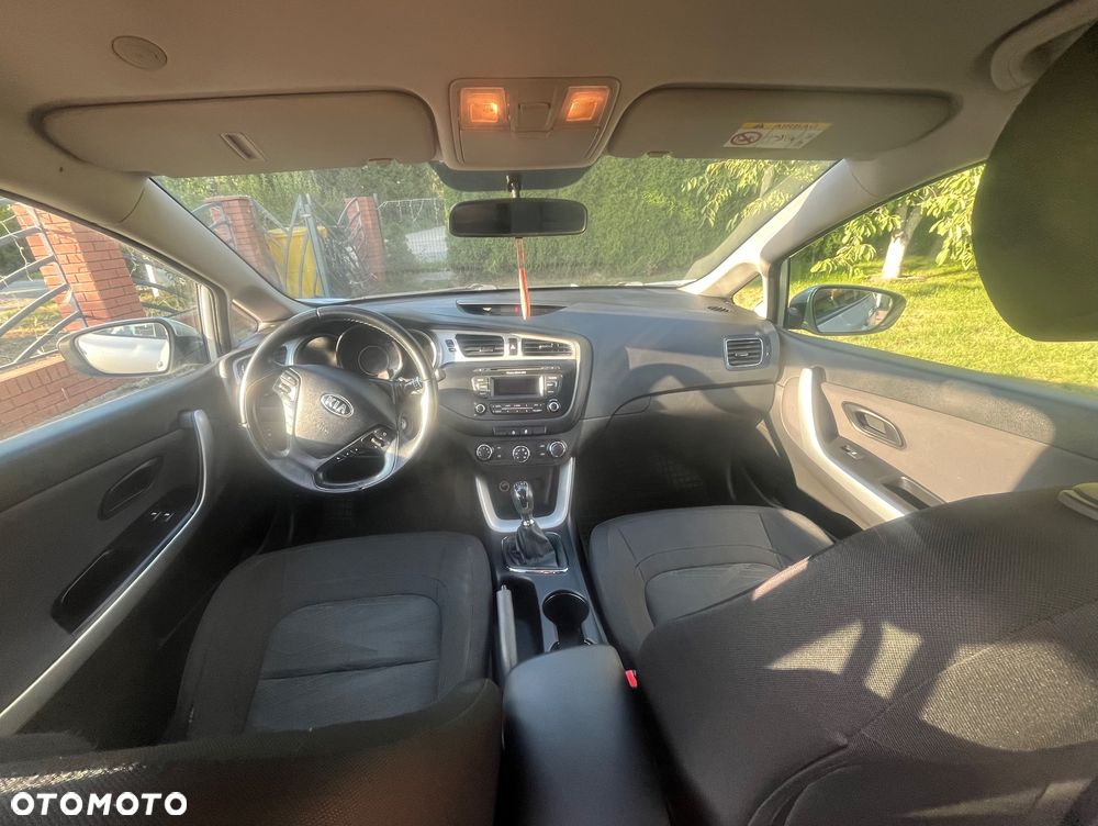 Kia Ceed - 13