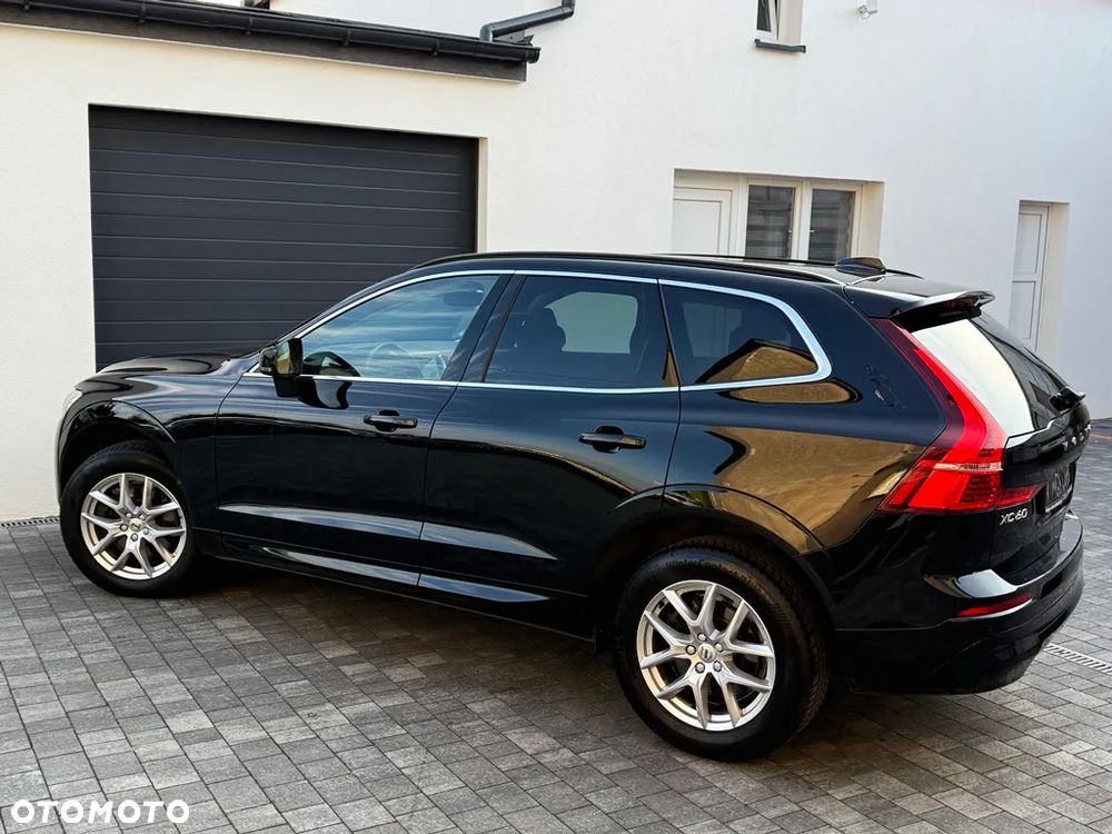 Volvo XC 60 B4 D Geartronic Momentum Pro - 24