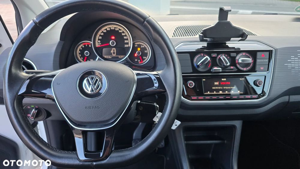 Volkswagen up! sound - 34