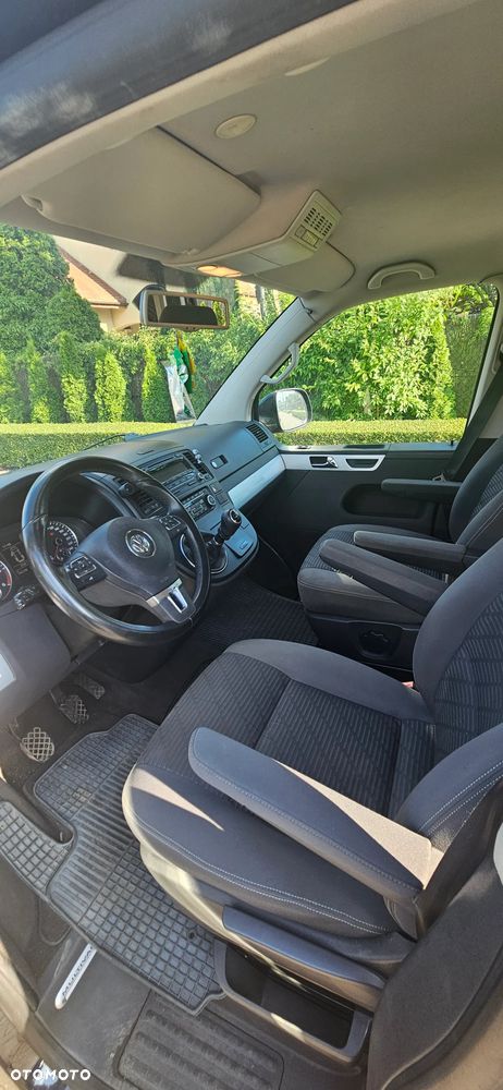 Volkswagen Multivan - 19