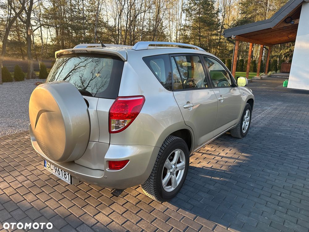 Toyota RAV4 2.2 D-4D Prestige - 3