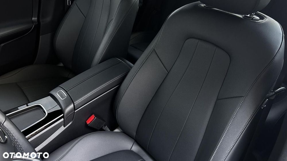 Mercedes-Benz CLA 250 e PHEV Progressive 8G-DCT - 12