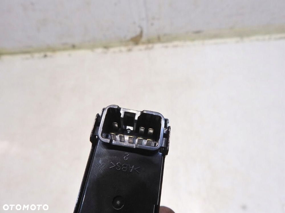 PRZYCISK SZYBY PRAWY TYŁ MITSUBISHI LANCER VIII 8608A066 - 3