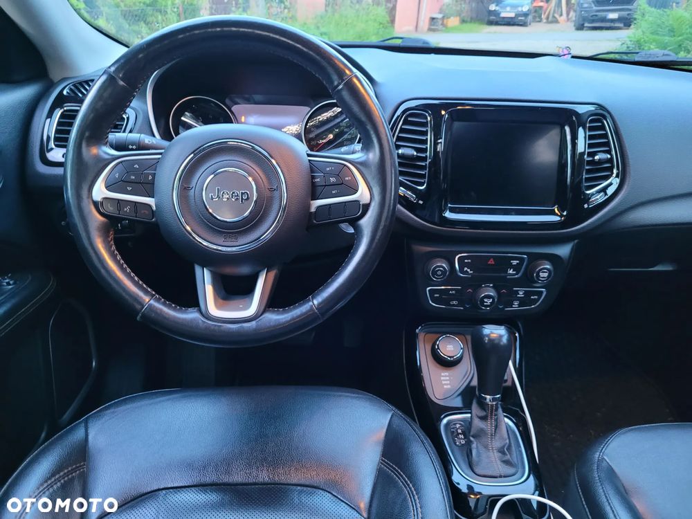 Jeep Compass - 11