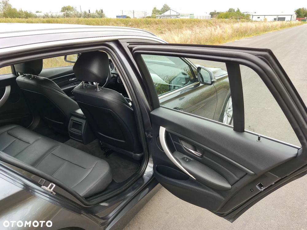 BMW Seria 3 320d - 12
