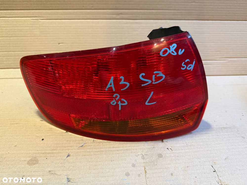 Lampa Audi A3 8P sportback 5d prawa 8P4945096G lewa 8P4945095G OE - 4