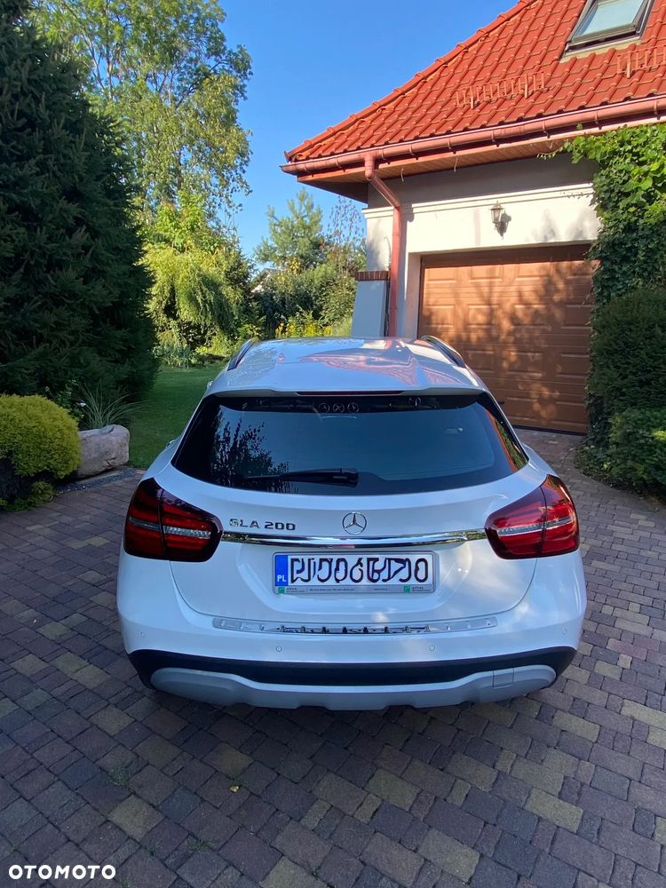 Mercedes-Benz GLA 200 7G-DCT AMG Line - 6