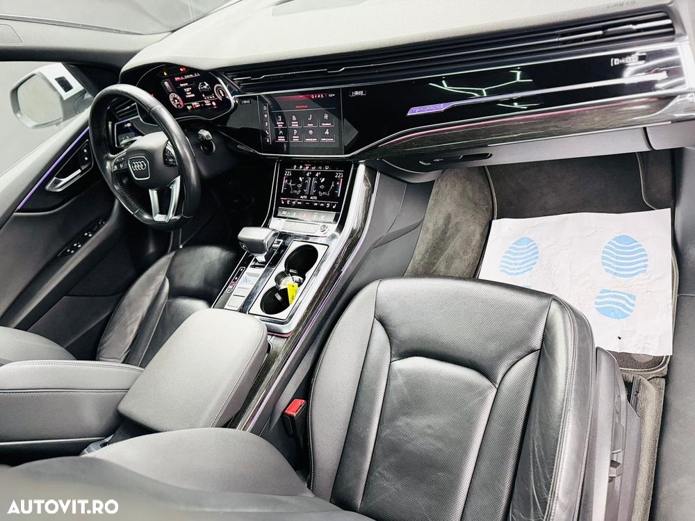 Audi Q8 55 TFSI quattro Tiptronic - 10