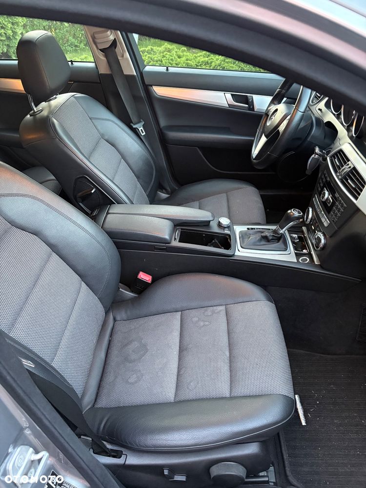 Mercedes-Benz Klasa C 350 CDI BlueEff Avantgarde - 9