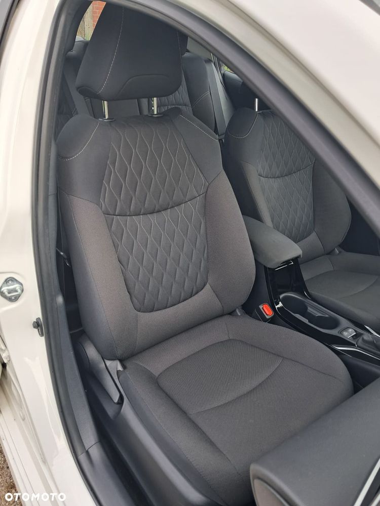 Toyota Corolla 1.8 Hybrid Comfort - 16