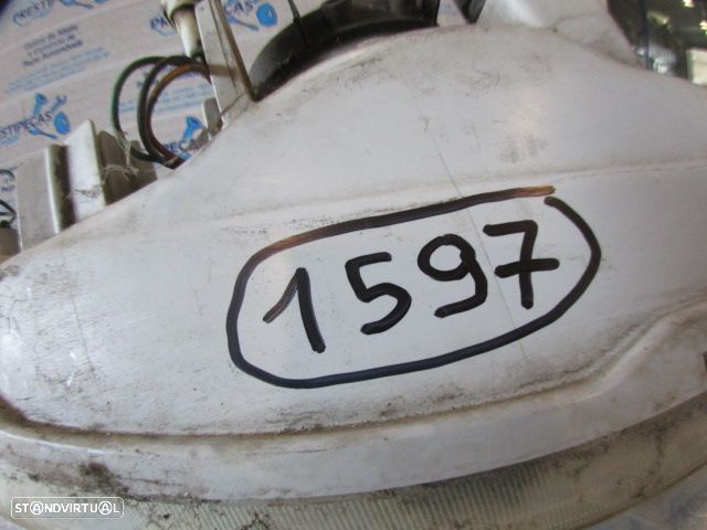 Farol Far1597 SUZUKI GRAND VITARA 1 BREAK 1999 2.0TDI 90CV 5P PRETO ESQ H4 KOITO - 3