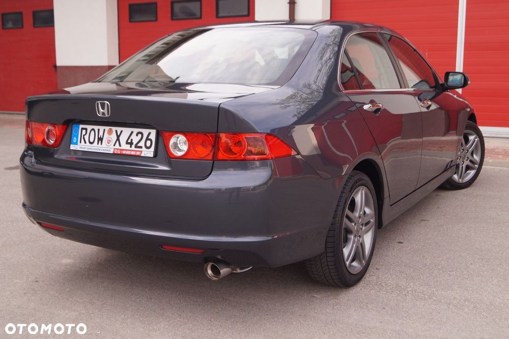 Honda Accord 2.0 i Sport - 11