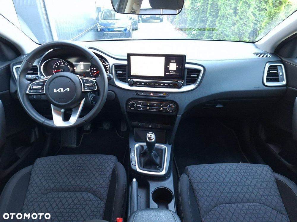 Kia Ceed 1.5 T-GDI S - 27