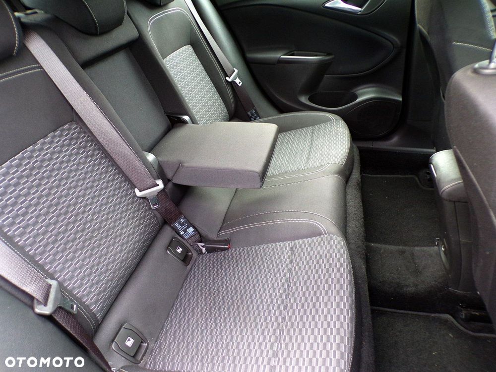 Opel Astra 1.4 Turbo Start/Stop Active - 28