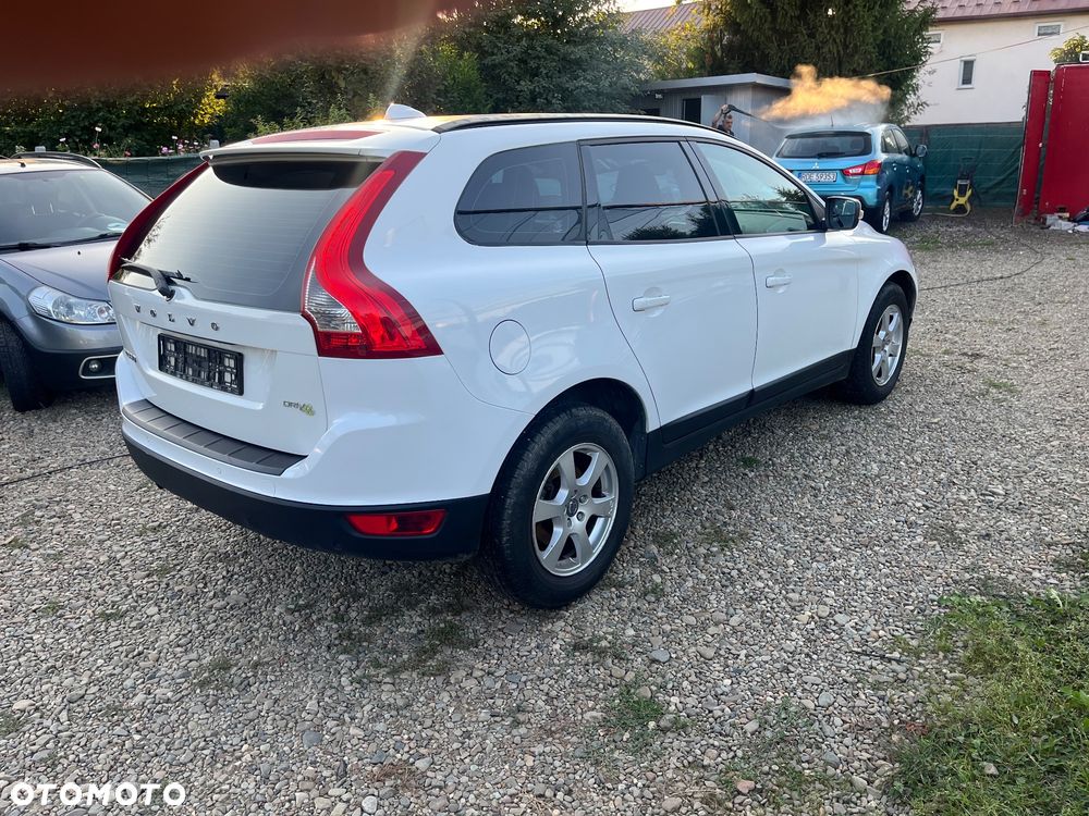 Volvo XC 60 DRIVe R-Design - 5