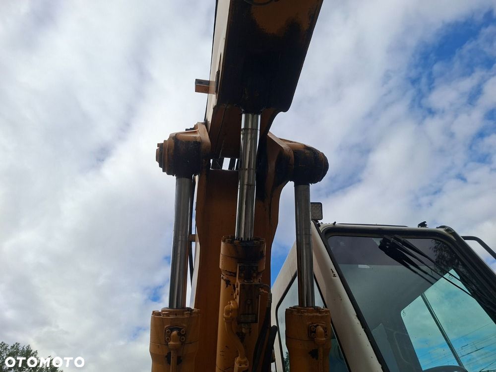 Liebherr A 900 B 4X4 - 35