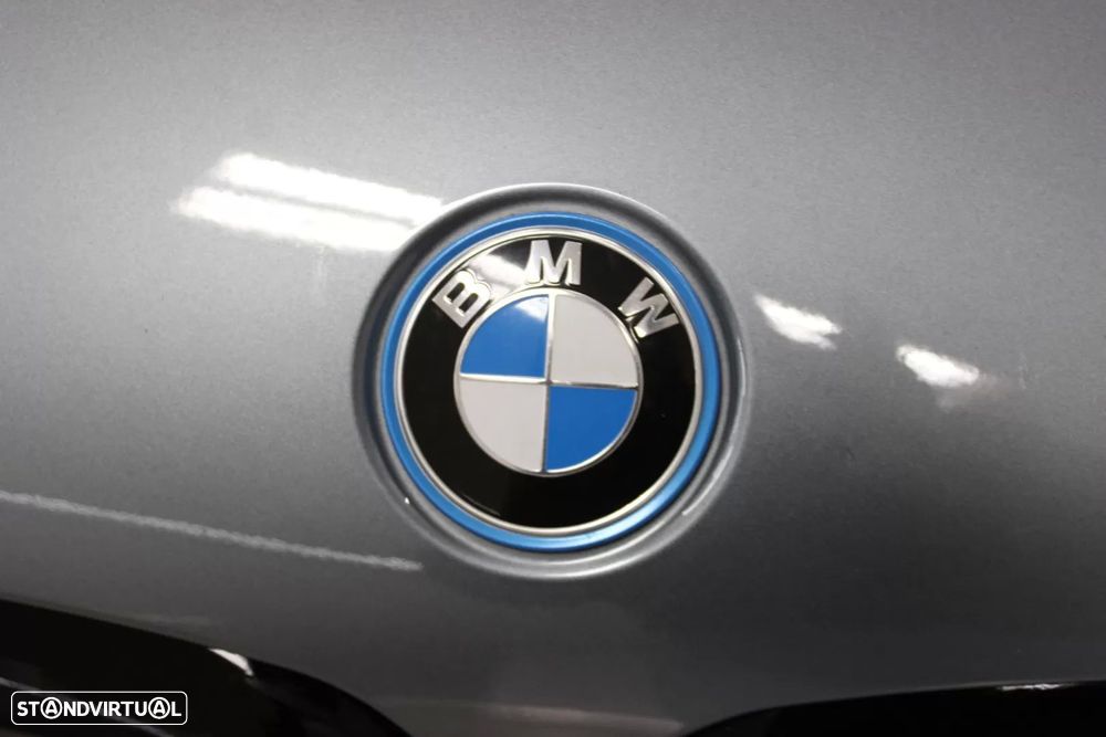 BMW 530 e Pack Desportivo M - 32