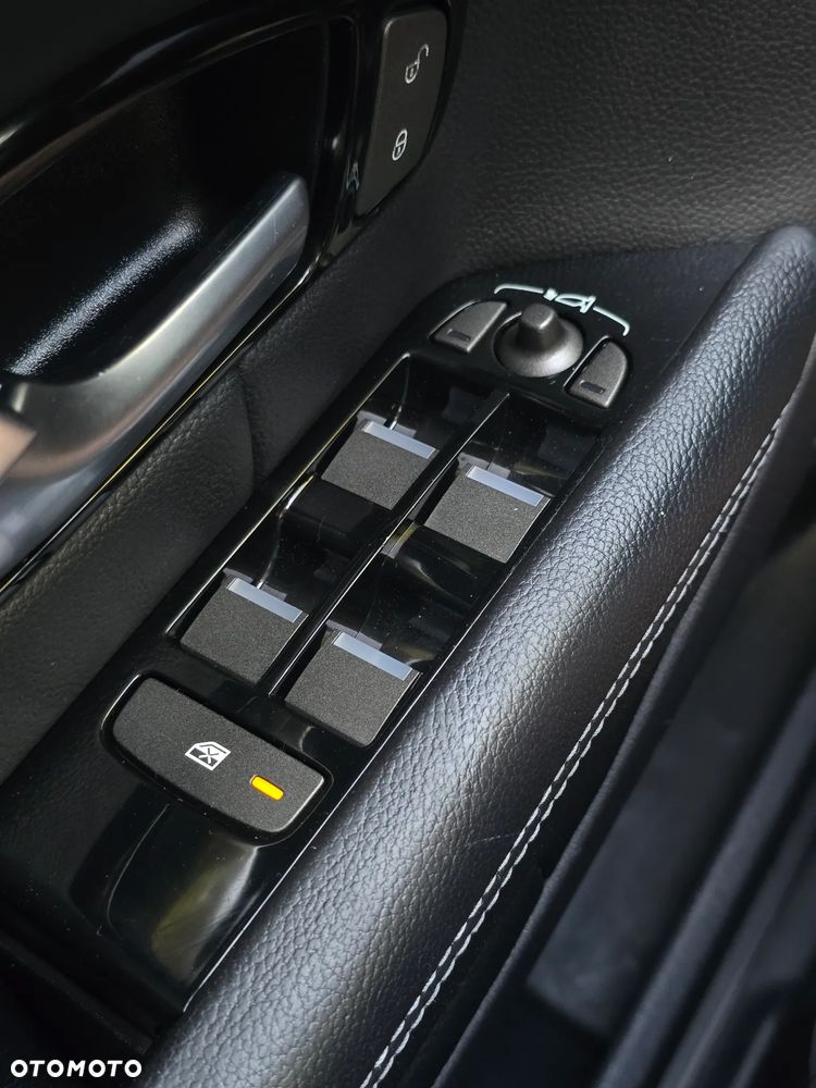 Land Rover Range Rover Evoque D150 R-Dynamic HSE - 25