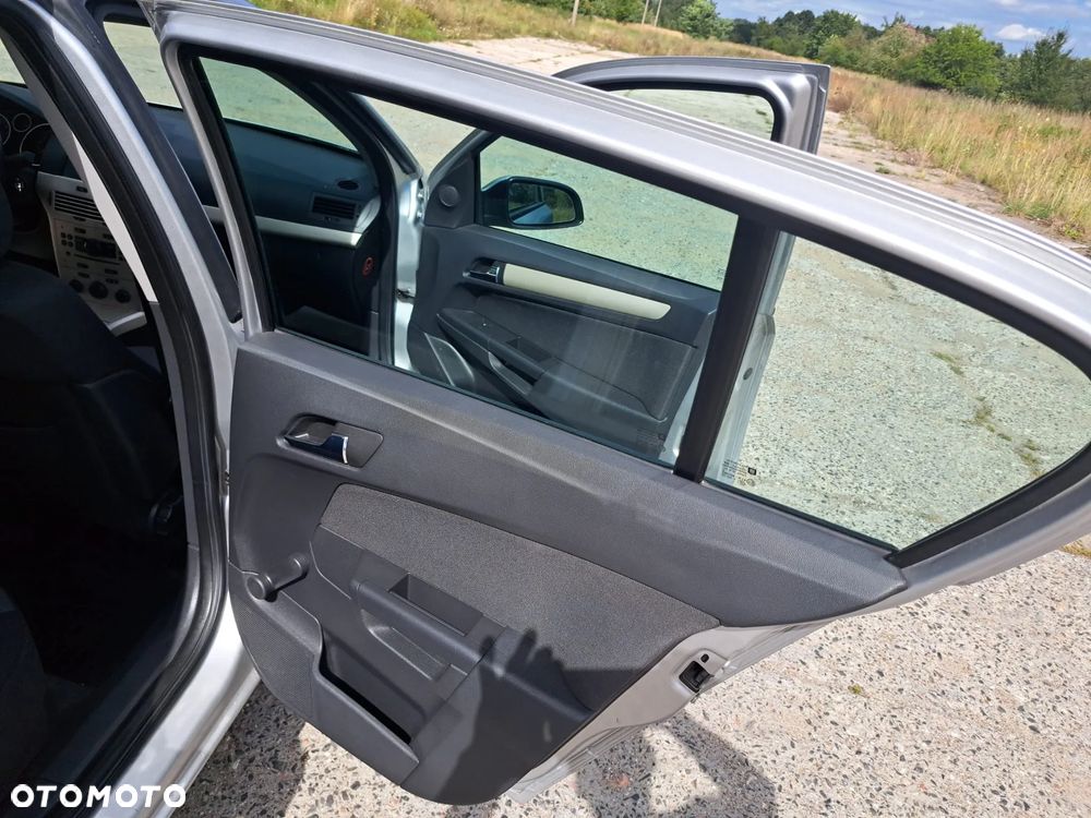 Opel Astra 1.6 Edition Sport - 29