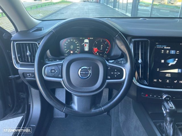 Volvo V60 D3 Geartronic Momentum Core - 13
