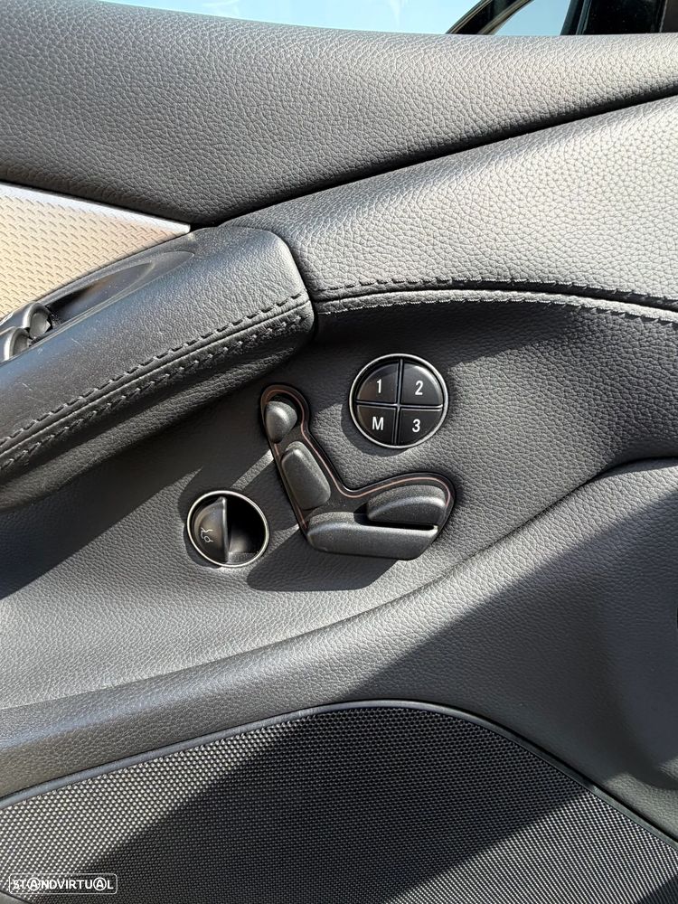 Mercedes-Benz SL 350 Standard - 23