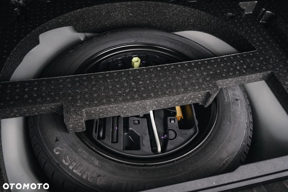 Peugeot 2008 PureTech 110 GPF Stop&Start EAT6 Allure - 32