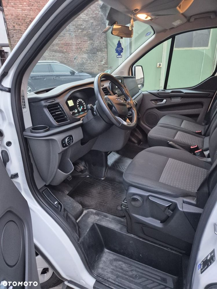 Ford Transit Custom 310 L2H1 Limited - 10