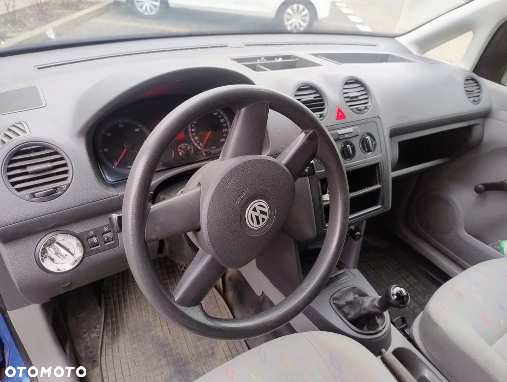 Volkswagen Caddy - 11