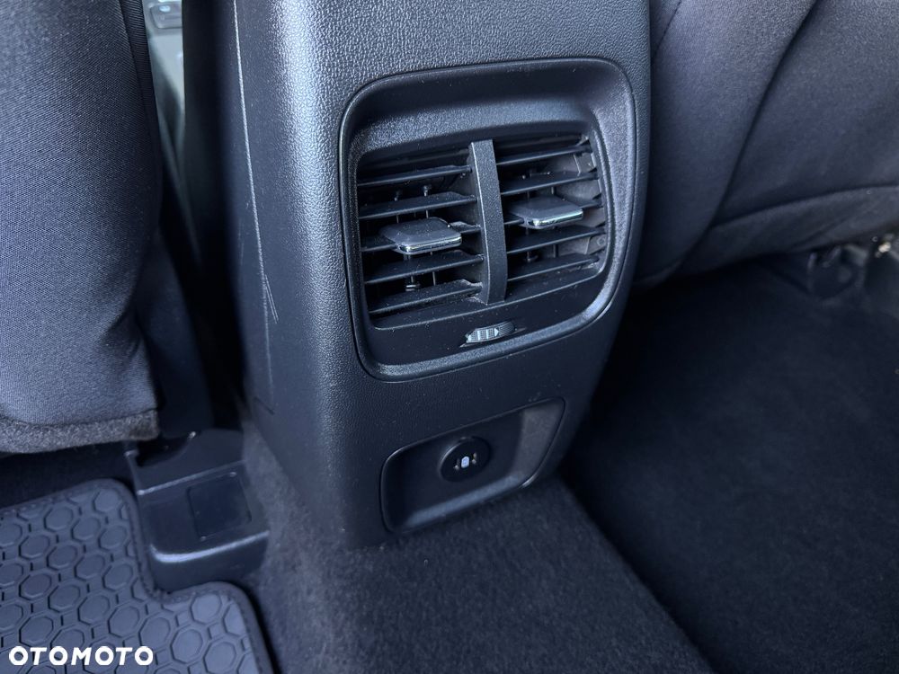 Ford Kuga 2.5 FHEV FWD Titanium - 35