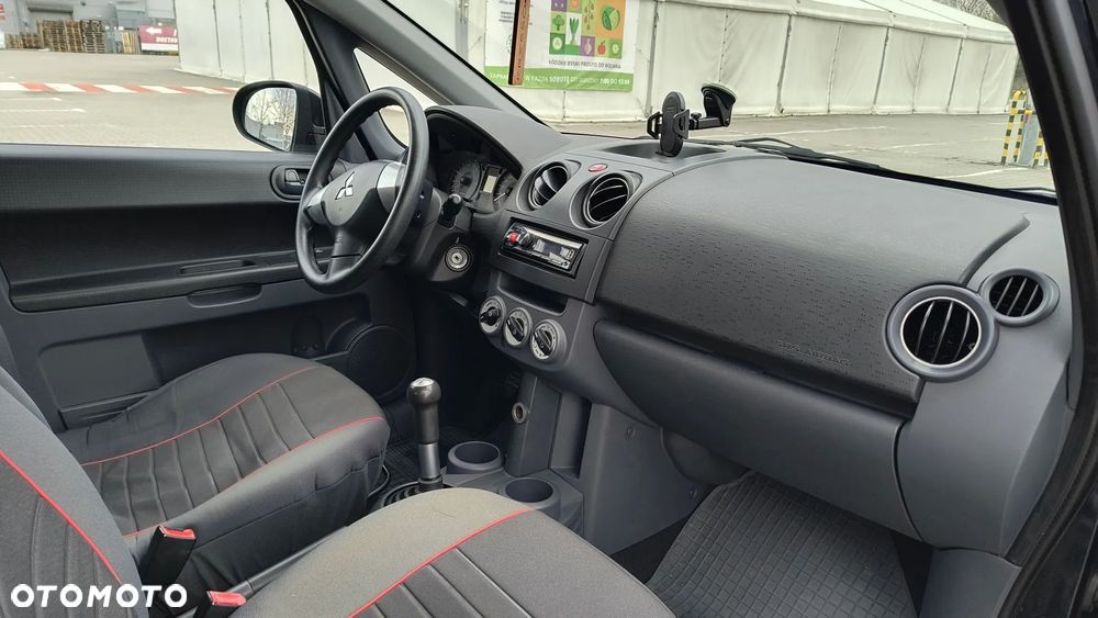 Mitsubishi Colt 1.1 Inform - 12