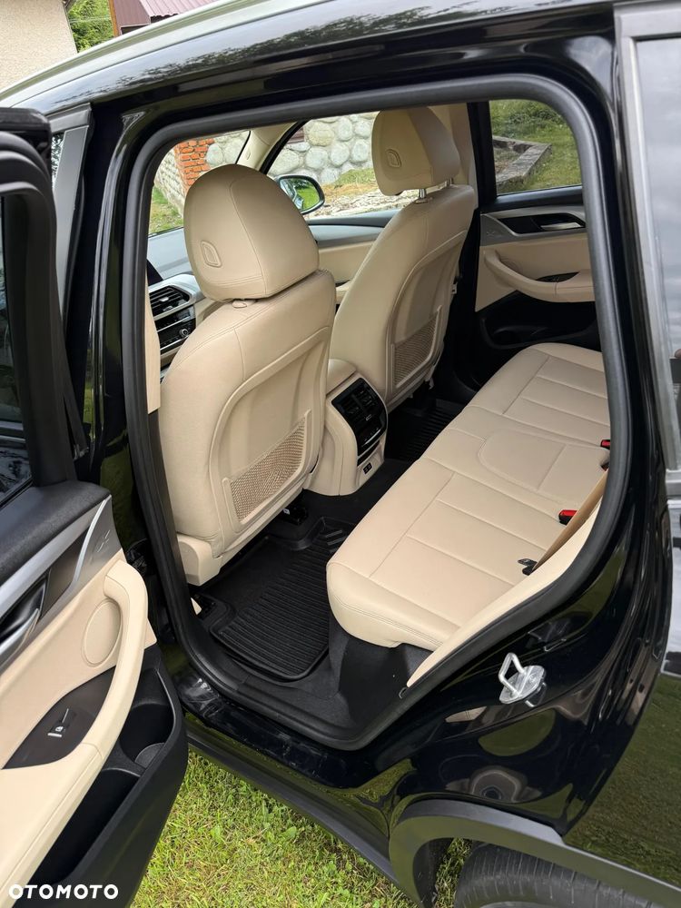 BMW X3 xDrive20i - 9