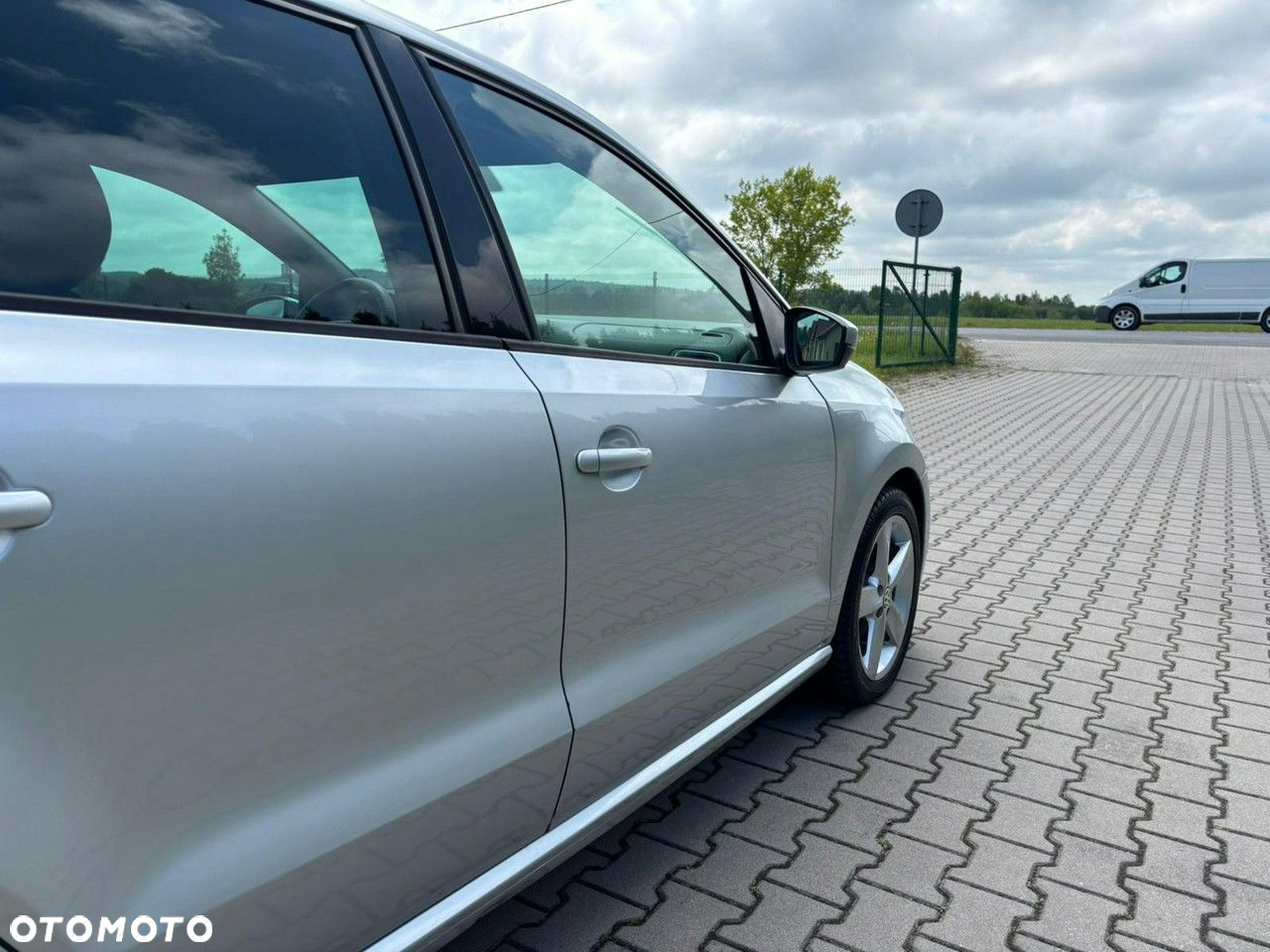 Volkswagen Polo - 7