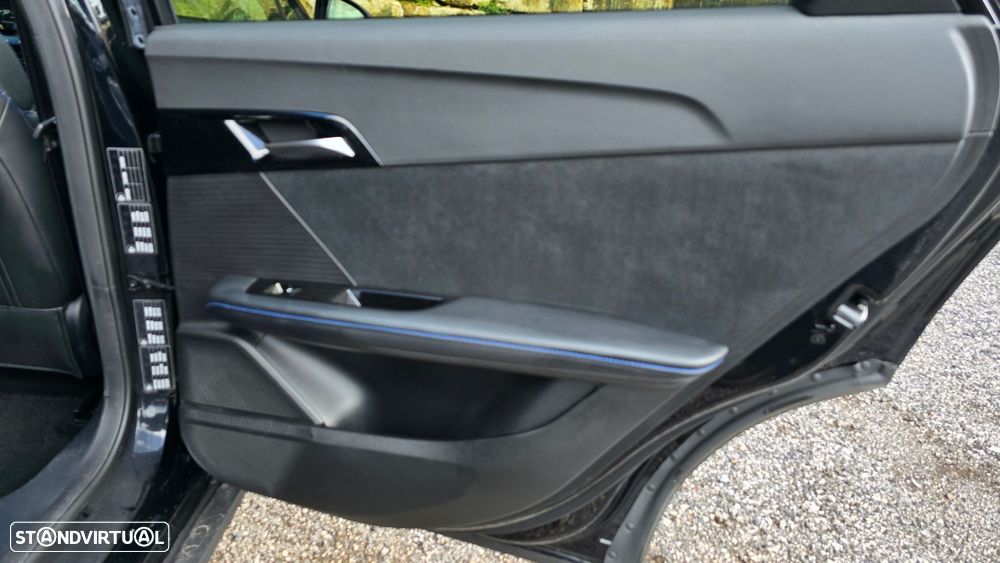 MG MG4 64 kWh Luxury - 56