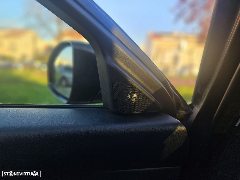 Jaguar E-Pace 2.0 i4D S - 24