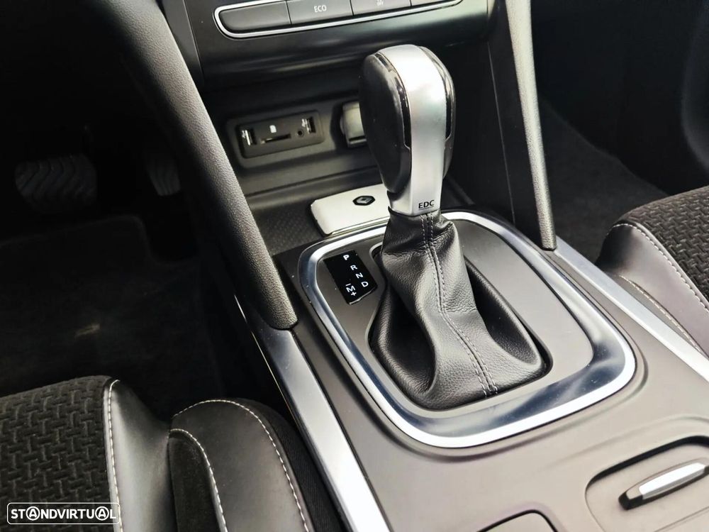 Renault Mégane ENERGY TCe 130 EDC INTENS - 23